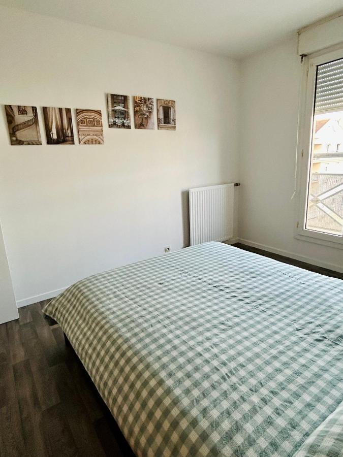 Jolie Chambre 3Minutes De La Gare Rer A Bussy-Saint-Georges Luaran gambar